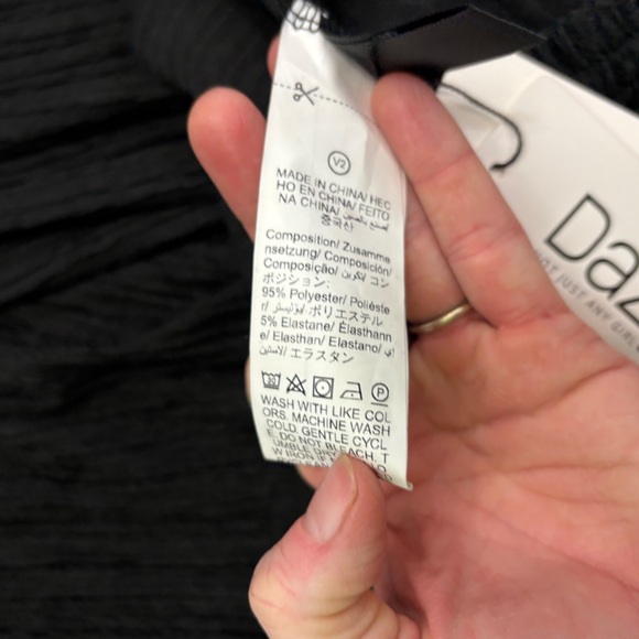 Chic Black Wide Leg Pants - Picture 4 of 5